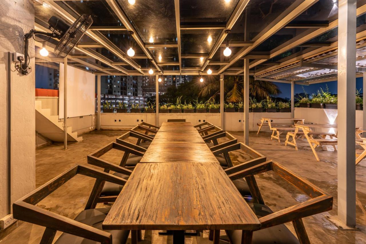 Gentz Residency & Restaurant Hotel Colombo Exterior photo